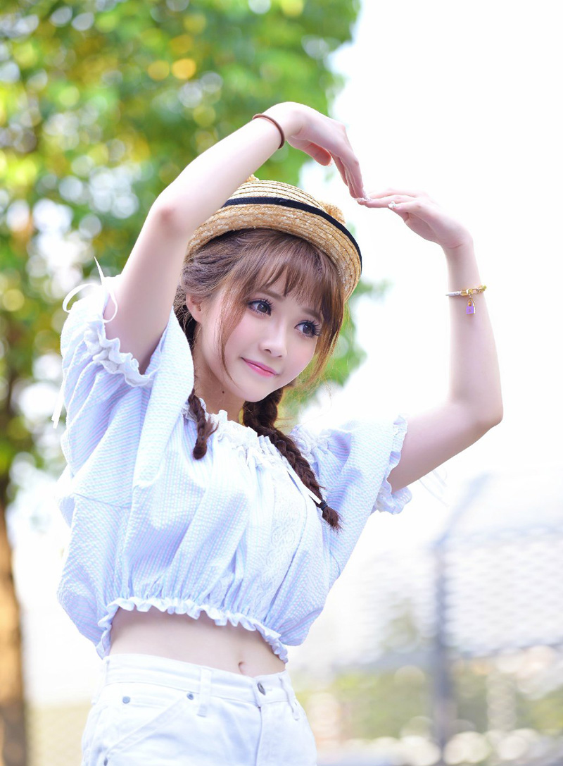 “呃~”